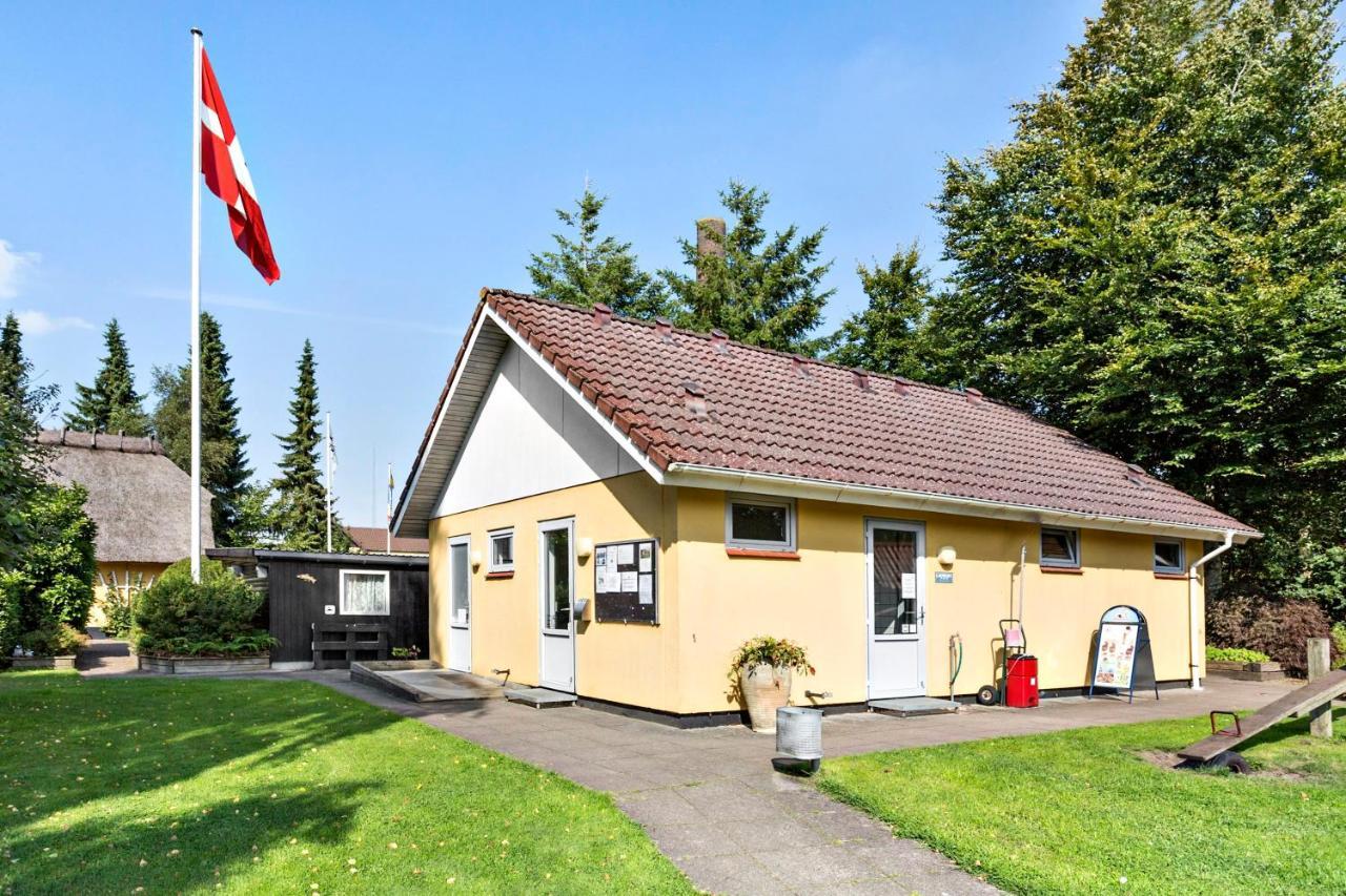 Omme A Camping & Cottages Exterior foto